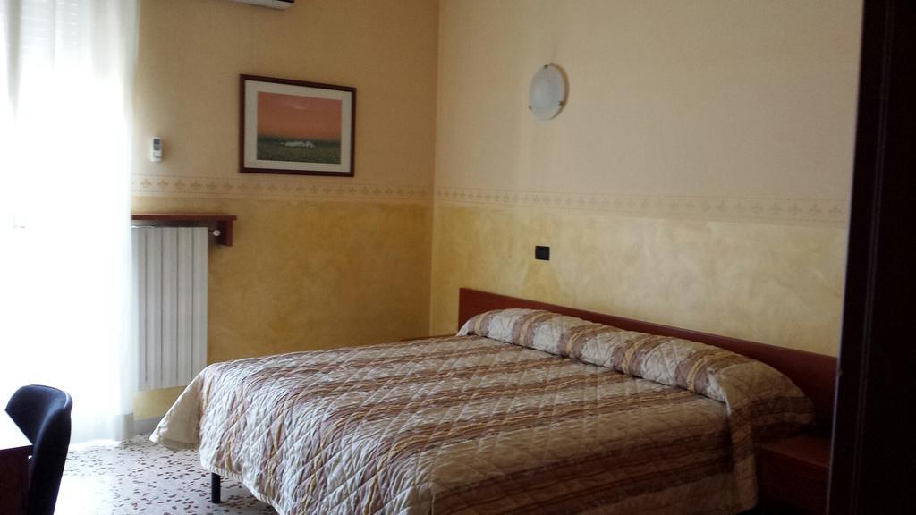 Hotel Frejus Collegno Extérieur photo