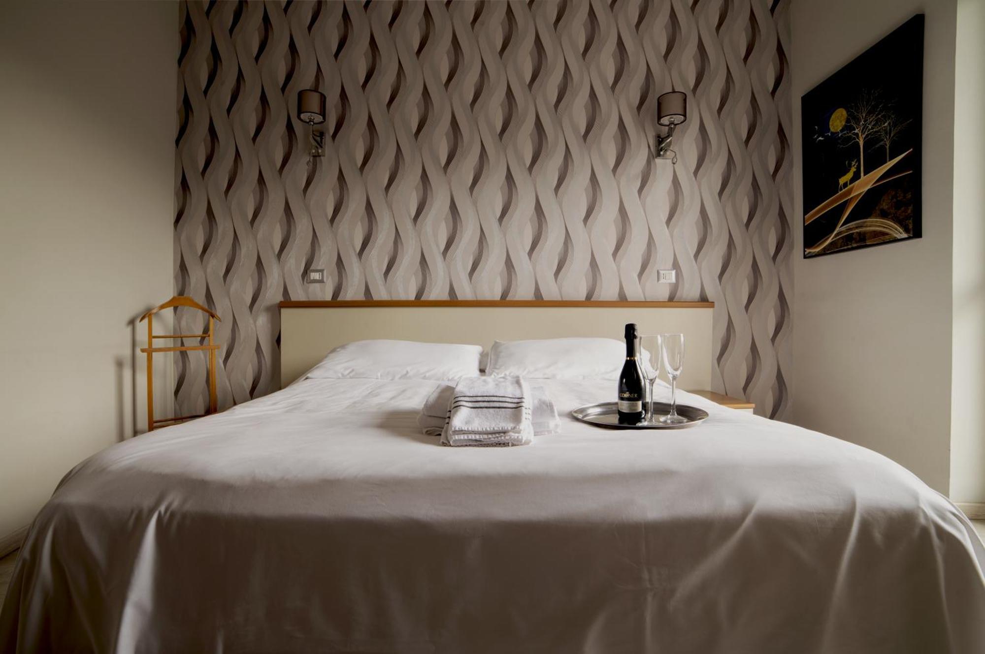 Hotel Frejus Collegno Extérieur photo