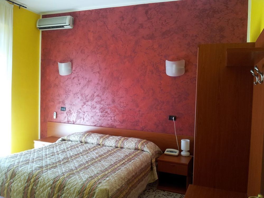 Hotel Frejus Collegno Extérieur photo
