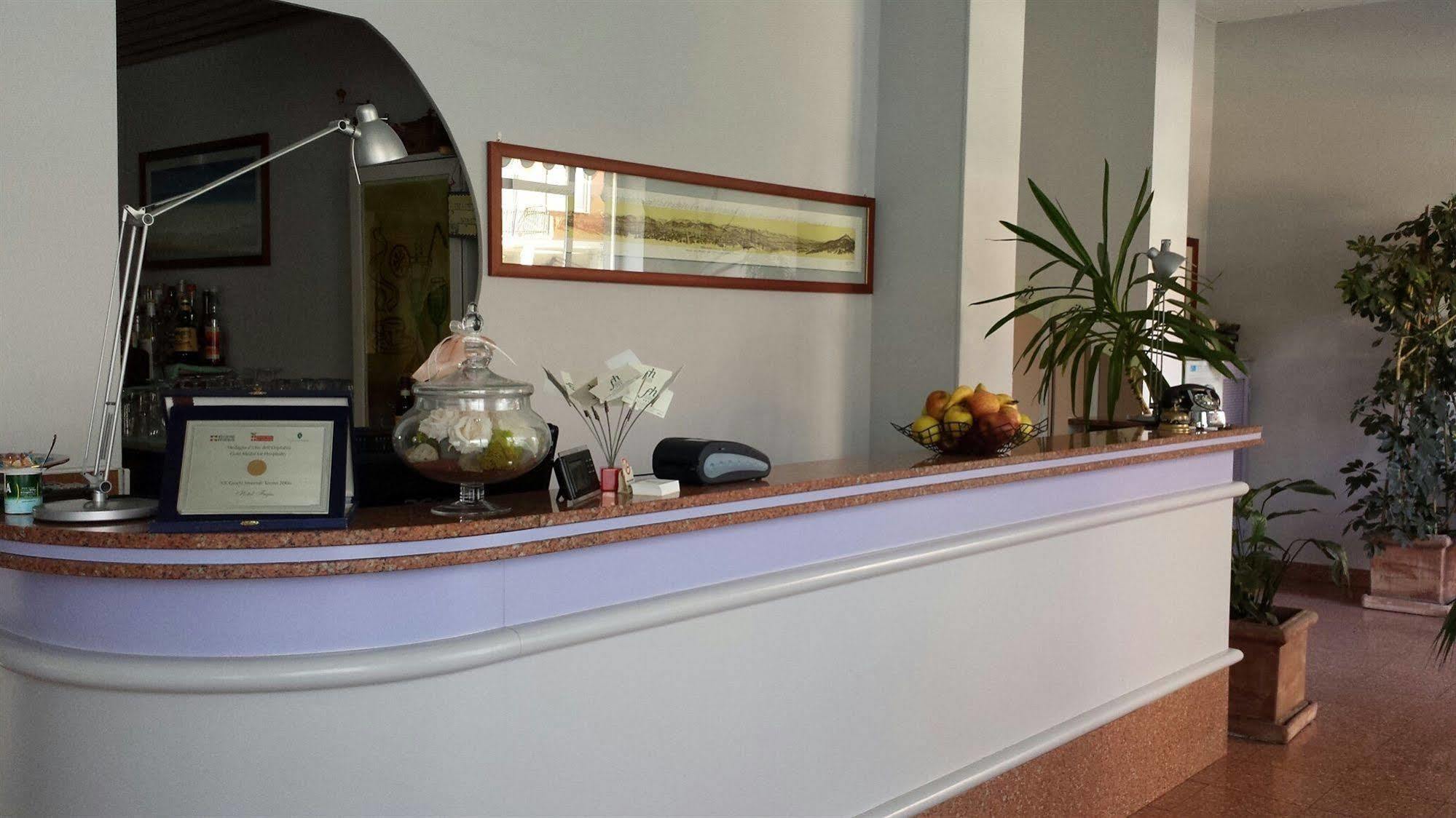 Hotel Frejus Collegno Extérieur photo
