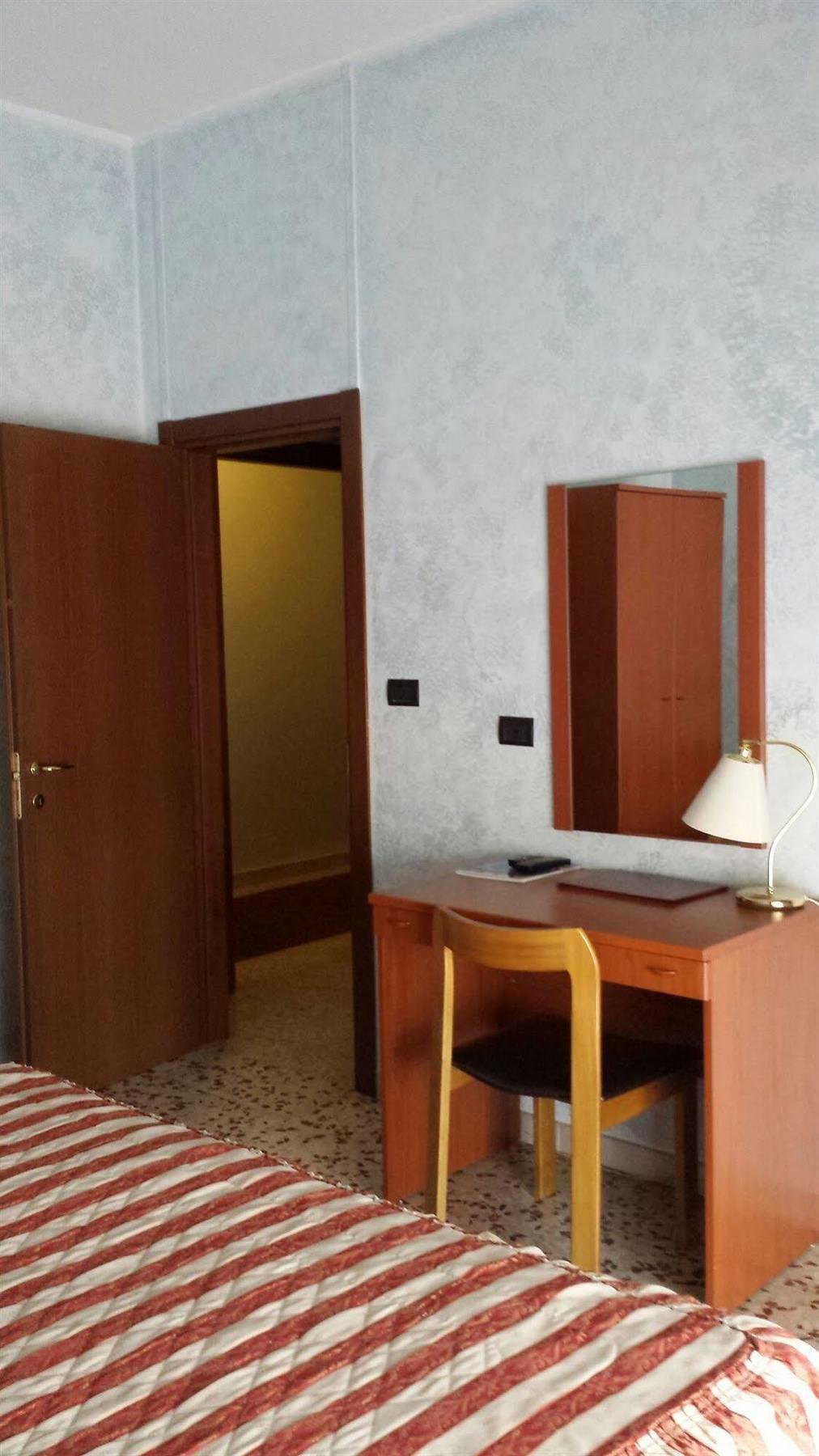 Hotel Frejus Collegno Extérieur photo