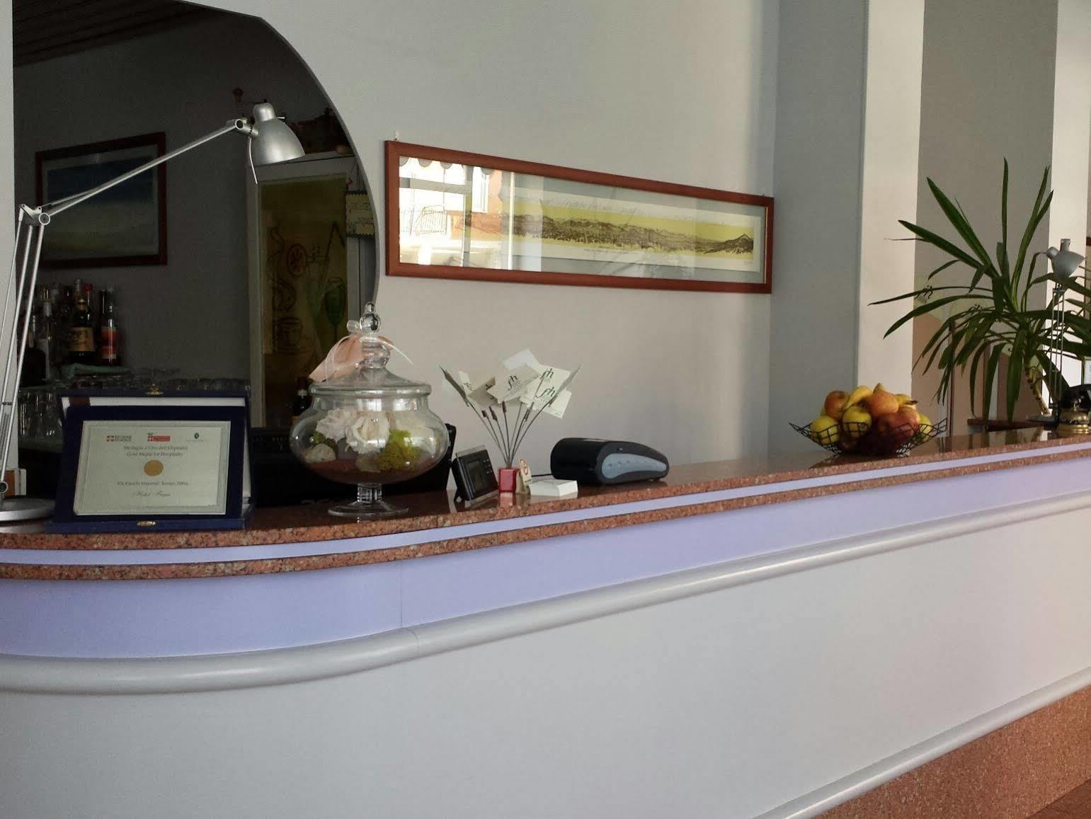 Hotel Frejus Collegno Extérieur photo